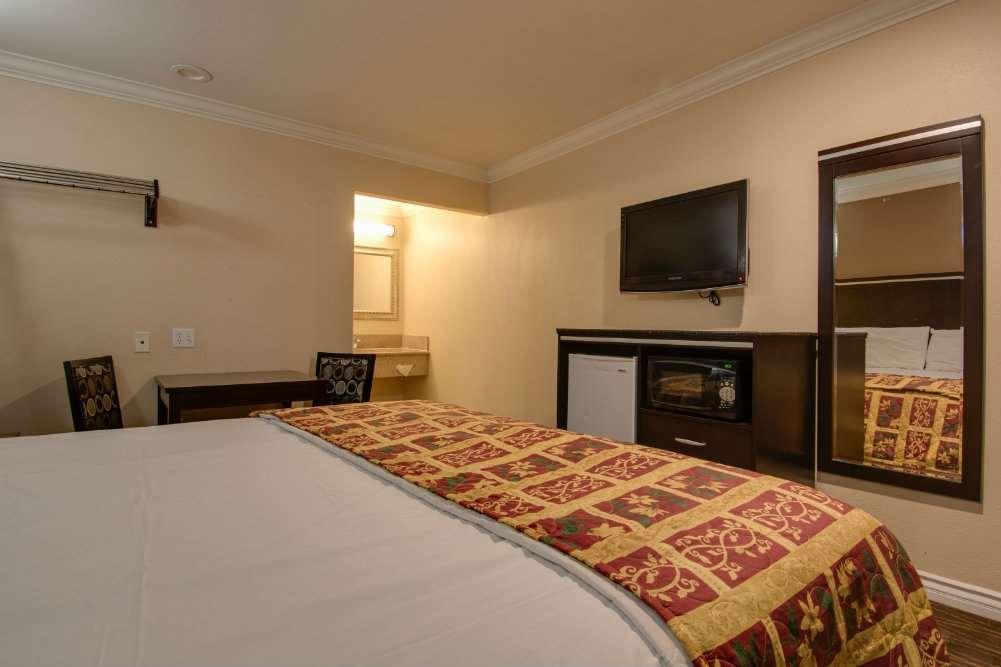 Hotel 3rd Avenue La Habra